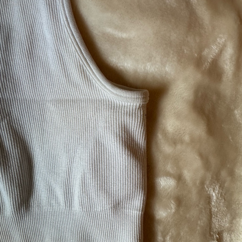 White Ribbed Women's Top - Picture 4 of 5